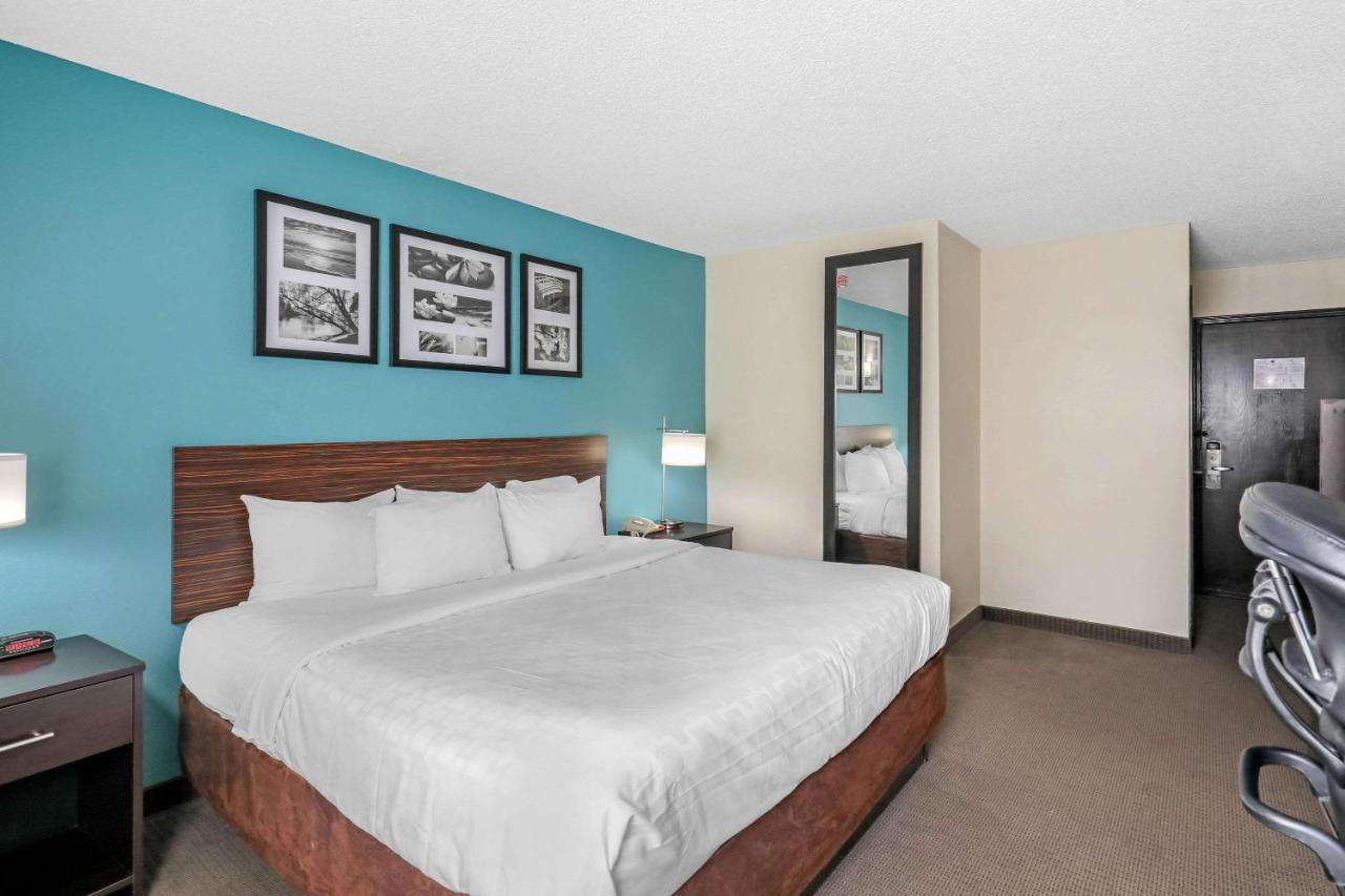 Hotel Clarion & Dfw North 3*