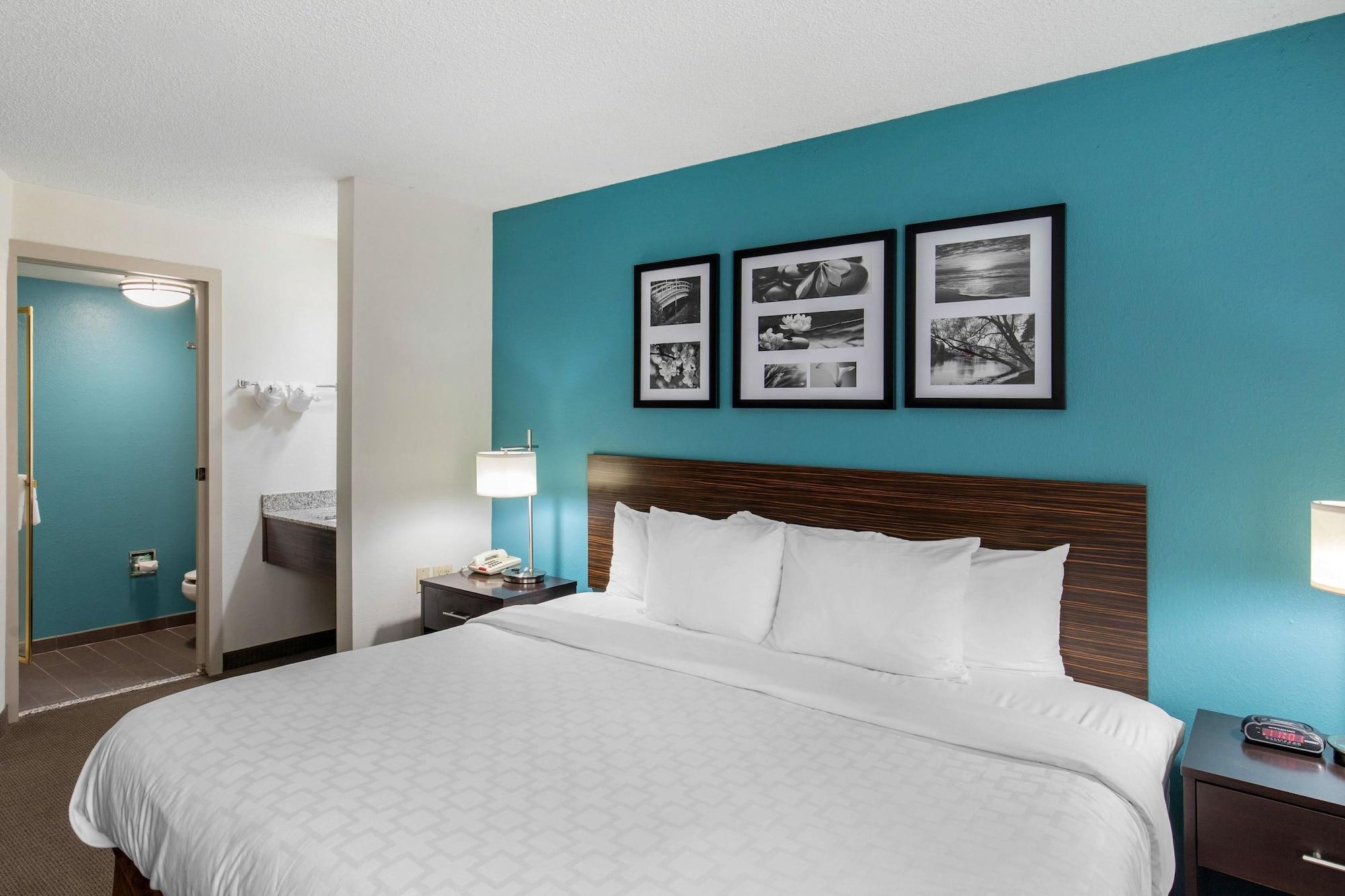 Clarion & Dfw North 3* Irving