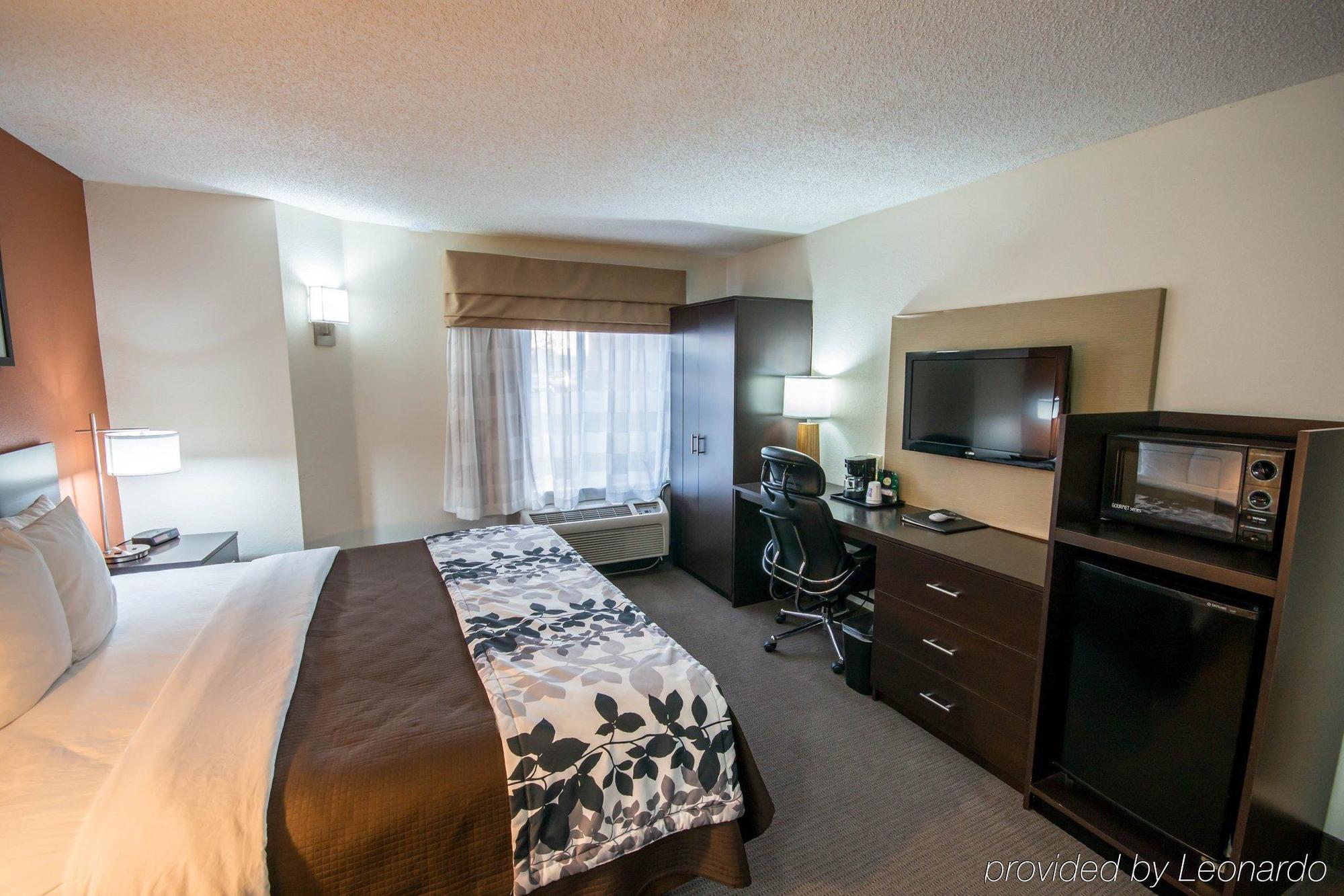 Clarion & Dfw North 3*