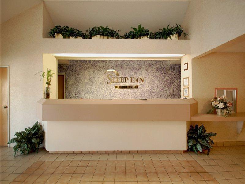 Clarion & Dfw North Hotel