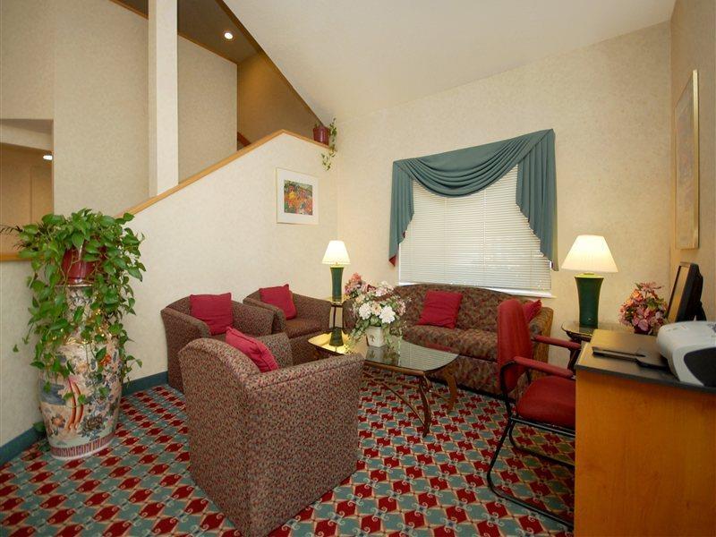 Clarion & Dfw North 3*