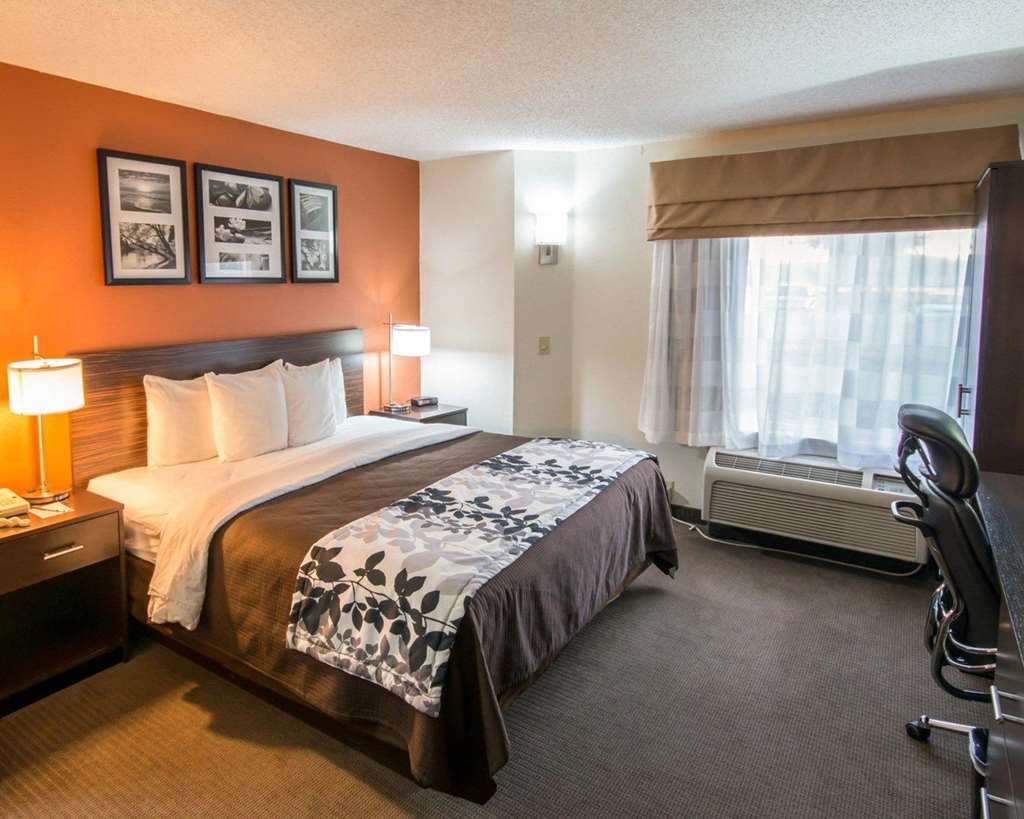 Clarion & Dfw North Hotel 3*