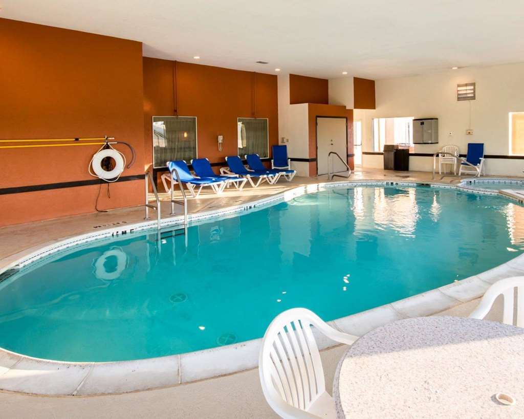Hotel Clarion & Dfw North 3*