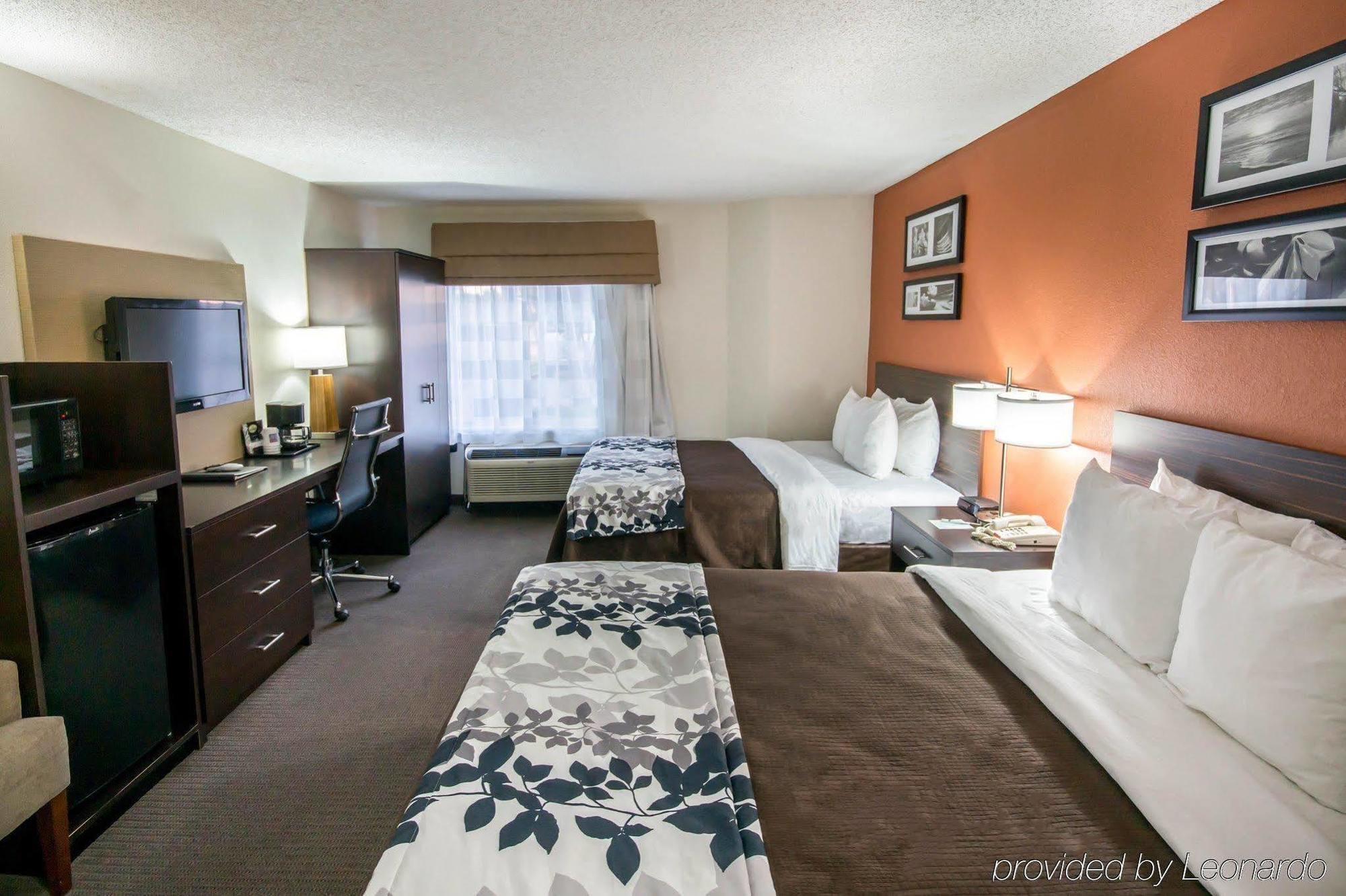 Clarion & Dfw North Hotel
