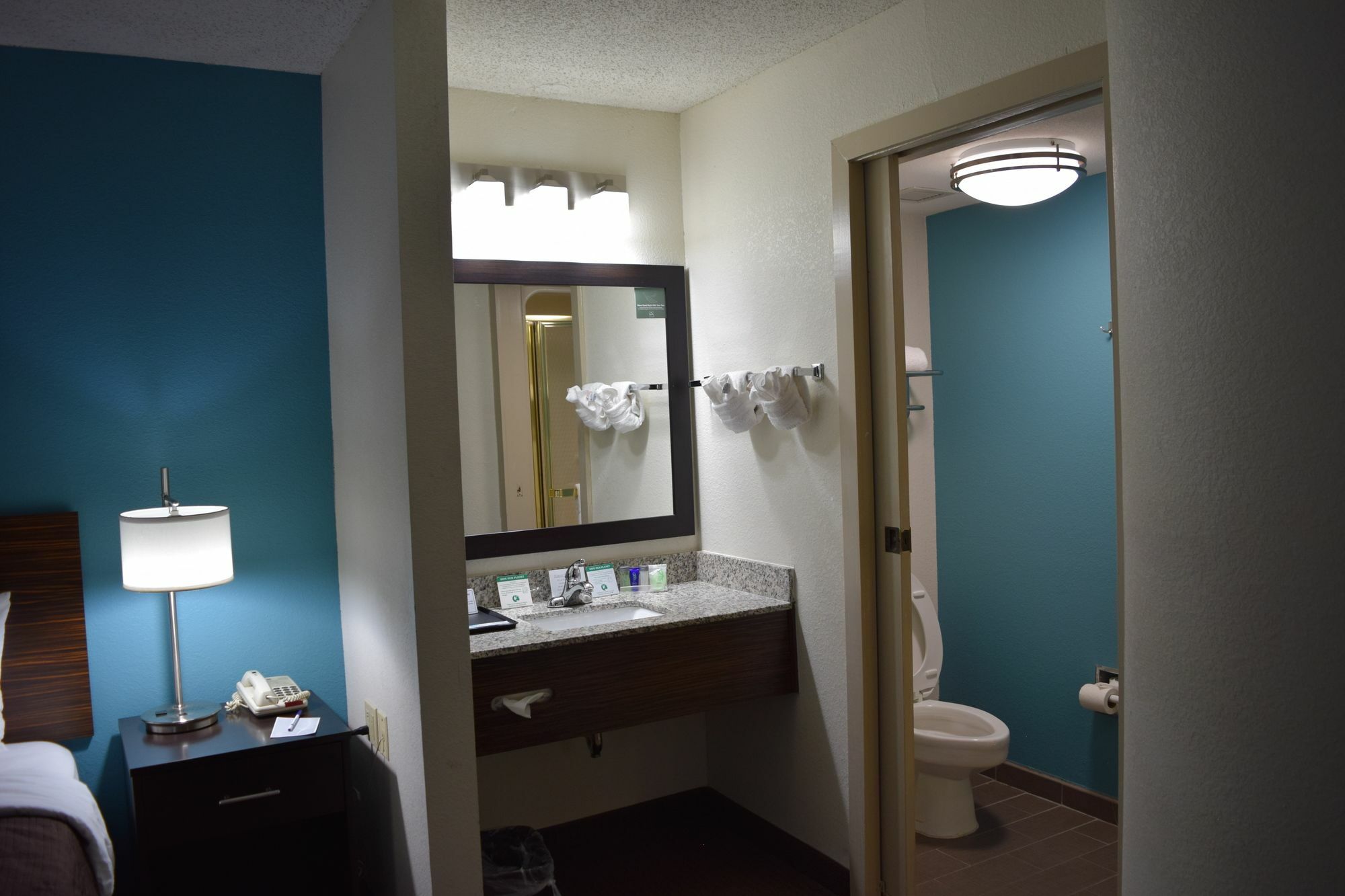 Clarion & Dfw North 3*